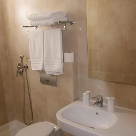 International Hotel 3*