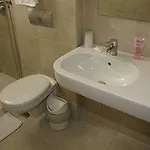 International ホテル 3*
